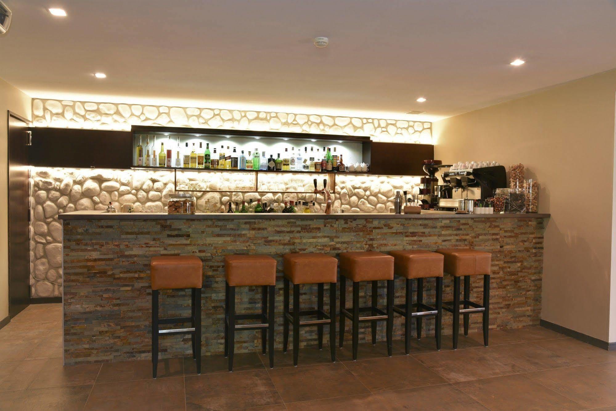 Bivius Hotel Restaurant Luxembourg Strassen Exterior foto